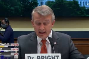 "Вспышки COVID-19 возобновятся": иммунолог из США обвинил Белый дом в безответственности