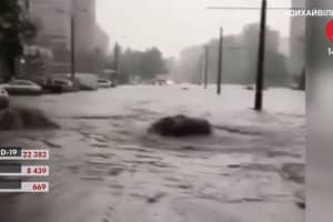 Сильный ливень в Одессе привел к подтоплению нескольких улиц – городской совет