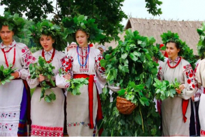 Трійцю або Зелену неділю відзначають християни східного обряду