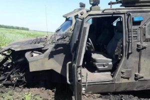 На Донбасі підірвався автомобіль з українськими військовими: дев'ятеро потерпілих

