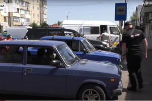 У Золотоноші почали працювати інспектори з паркування: як допомагають місту і що кажуть водії