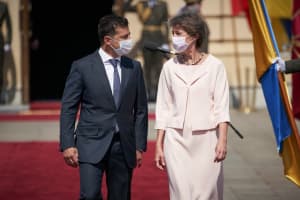 Никогда такого не было, и вот опять: Офис Зеленского ошибся со статусом президента Швейцарии