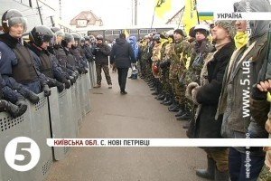 Автомайдан блокував виїзд кортежу Януковича з &laquo;Межигір&rsquo;я&raquo; [відео]