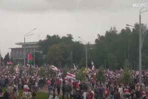 "Марш єдності" в Білорусі: на вулиці Мінська вийшли близько 100 тис. людей – багато затриманих