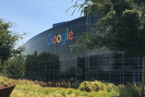 "Синій джедай": через звинувачення у монополії Google та Facebook заявили про співпрацю 