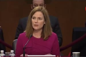 В США новый судья Верховного Суда – что известно об Эми Баррет