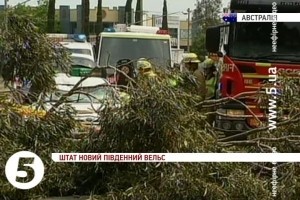 Австралія потерпає від потужних штормів