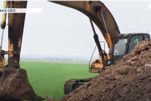 В Николаевской области "черные археологи" бульдозером разрушили скифский курган – комментарии полиции