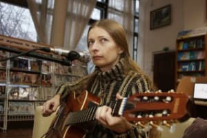 Черговий обшук і затримання волонтерів: поліція навідалася до помешкання співачки Лесі Рой та її чоловіка (оновлено)