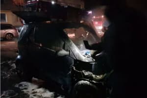 У Конотопі невідомі підпалили автівку новообраної депутатки міськради 