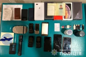 Видавали себе за IT-спеціалістів: у Києві шахраї вивели з банку майже 1,5 млн грн