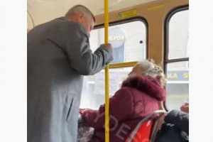 "Езжай во Львов – и там свисти": в Одессе мужчина угрожал пенсионерке тюрьмой из-за украинского языка – видео