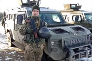 Була черга, щоб з ним попрощатися: військового, який загинув від кулі снайпера, провели в останню путь