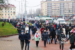 Отчисляют из университетов, преследуют, задерживают: как белорусские студенты покидают страну