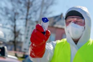 Ще у трьох країнах зафіксували мутований коронавірус із Британії