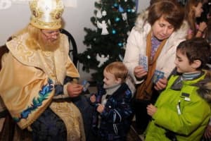 Праздник приближается: в Большой лаврской колокольне открыли резиденцию Святого Николая – включение