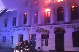 У Полтаві горить кінотеатр імені Котляревського – будівлі понад 200 років