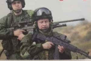 В украинском учебнике вместо фотографий военных ВСУ разместили изображение военных России-агрессора – фото