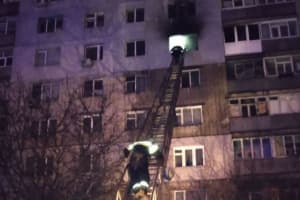 В Харькове произошел пожар в многоэтажке – есть погибшие
