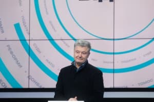 Порошенко закликав співвітчизників підписати петицію за українські дубляж та субтитри на платформах Netflix та Amazon