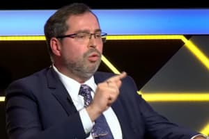 Релігієзнавець розповів, хто має контролювати православні храми України
