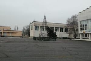 На Херсонщині вщент згоріла новорічна ялинка – подробиці