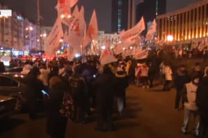 "Власть боится нас за наши деньги": ФЛП пришли ко Дворцу "Украина", где проходит выступление "Квартала 95"
