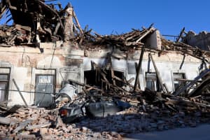 Число жертв землетрясения в Хорватии возросло до семи – как страна оправляется от трагедии – включение
