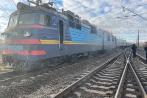 На Рівненщині зайнявся локомотив електропоїзда Миколаїв-Івано-Франківськ-Рахів
