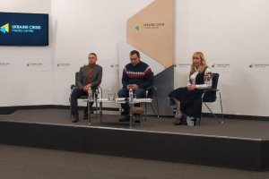 Волонтери починають збір підписів за негайну відставку головнокомандувача ЗСУ Хомчака