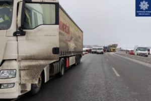 Смертельна ДТП під Києвом: є загиблі та травмовані 