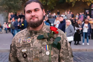 На учасника акції під ОП поліція склала протокол за "фейкові військові нагороди"