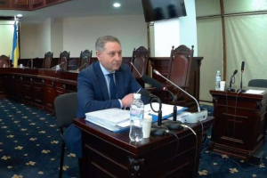 Має дружину-громадянку РФ та судив євромайданівців: що відомо про суддю, який поновив справу щодо Томосу