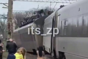 Під Запоріжжям зійшов з колій потяг "Інтерсіті" – відео