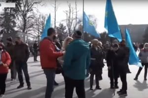 Возмущенные предприниматели и перевозчики пикетировали горсовет в Николаеве