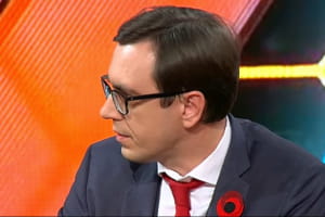 "Депутаты ОПЗЖ должны стоять у трибуны Верховной Рады с портретами собственных дедов и отцов, а не советских генералов" – Омелян