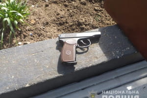 На Луганщині у місцевого жителя вилучили арсенал зброї та боєприпасів