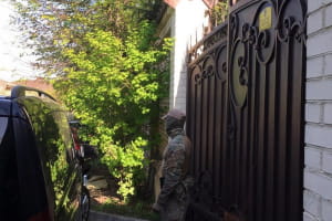СБУ проводить обшуки в будинку Медведчука: що там відбувається – включення