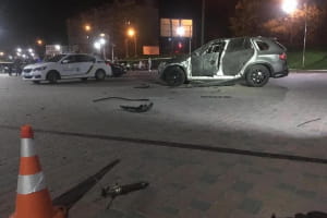 В Ивано-Франковске ночью взорвался внедорожник: в полиции говорят, что стреляли из гранатомета