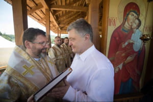 Порошенко пожертвовал $100 тыс. украинскому католическому университету УГКЦ