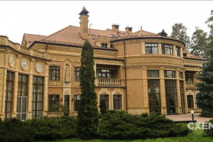 Обіцяв віддати дітям: Зеленський уже рік 