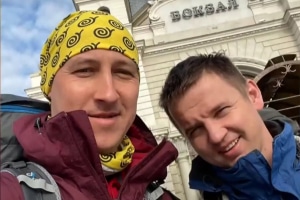 Пешее путешествие по Украине: как путешественники прошли пешком от Львова до Днепра – сюжет