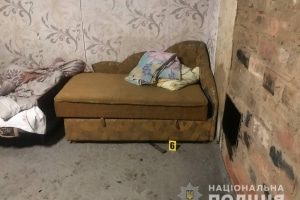 "Погрожував жінці розправою": на Харківщині затримали чоловіка, який взяв у заручники колишню дружину та сина