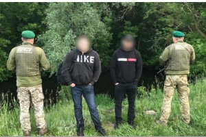 Пограничники задержали двух россиян, которые незаконно приплыли в Украину, чтобы отдохнуть в Одессе