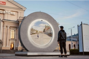 Містяни можуть бачити один одного в режимі реального часу: у Вільнюсі та Любліні встановили "портали"