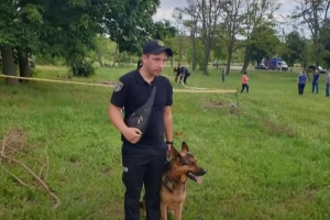 Искали двое суток: на Днепропетровщине тело 8-летнего ребенка нашли в канализационном коллекторе