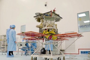 SpaceX Маска отложила запуск украинского спутника на январь – Шмыгаль
