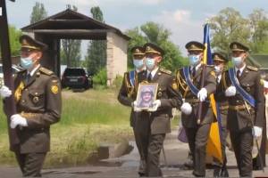 В Киевской области в последний путь провели военного, погибшего под Водяным