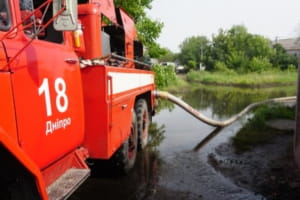 "В воде до сих пор полтора десятка домов" – в Днепре продолжают бороться с последствиями непогоды