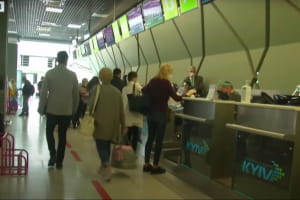 Три из четырех вакцин, которыми прививают украинцев, не признаны в ЕС – будут ли пускать в Европу